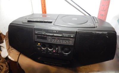 Sony CFD-V15 CD Radio Cassette Corder with Mega Bass Port (AKA Boombox) - Image 1 of 4
