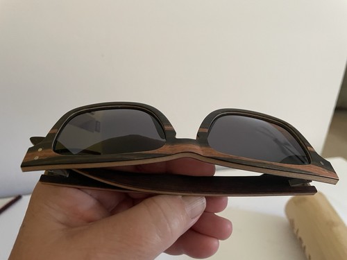 Occhiali da sole SLYK Shades in legno specchiati con custodia in bambù, manicotto e panno per lenti - Foto 14 di 16