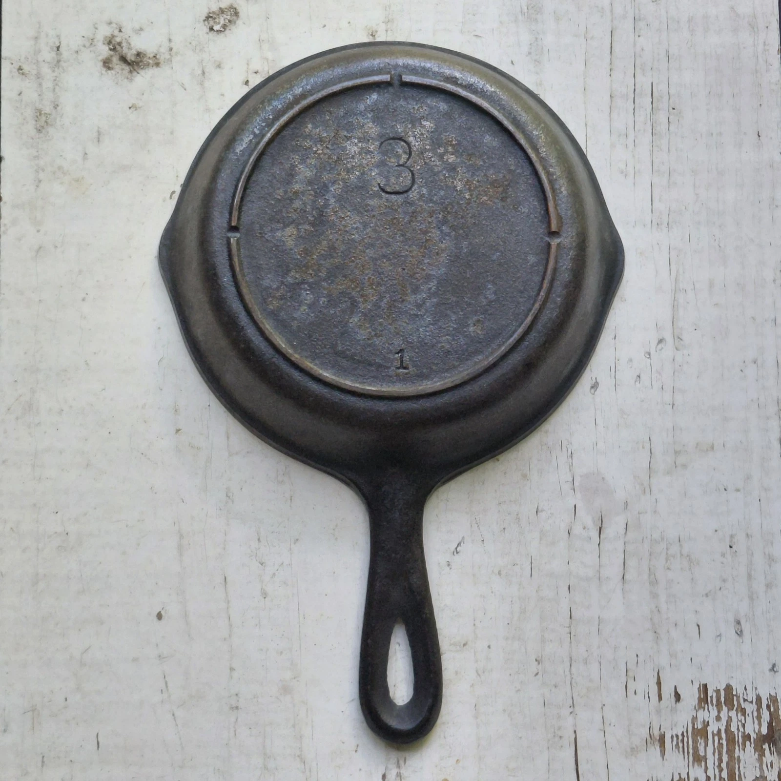 Antique Lodge No. 3 Cast Iron Skillet 3 Notch Heat Ring Sits Flat