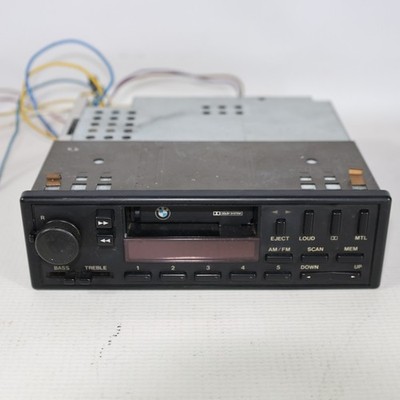 BMW Alpine 84-92 3-Series 325is 325i 325xi 318i 318is CM5804 Radio E30 UNTESTED