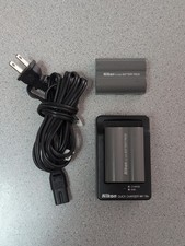 Nikon MH-18a Quick Charger + Two  EN-EL3a Bat...