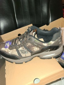 skechers wide fit tennis shoes