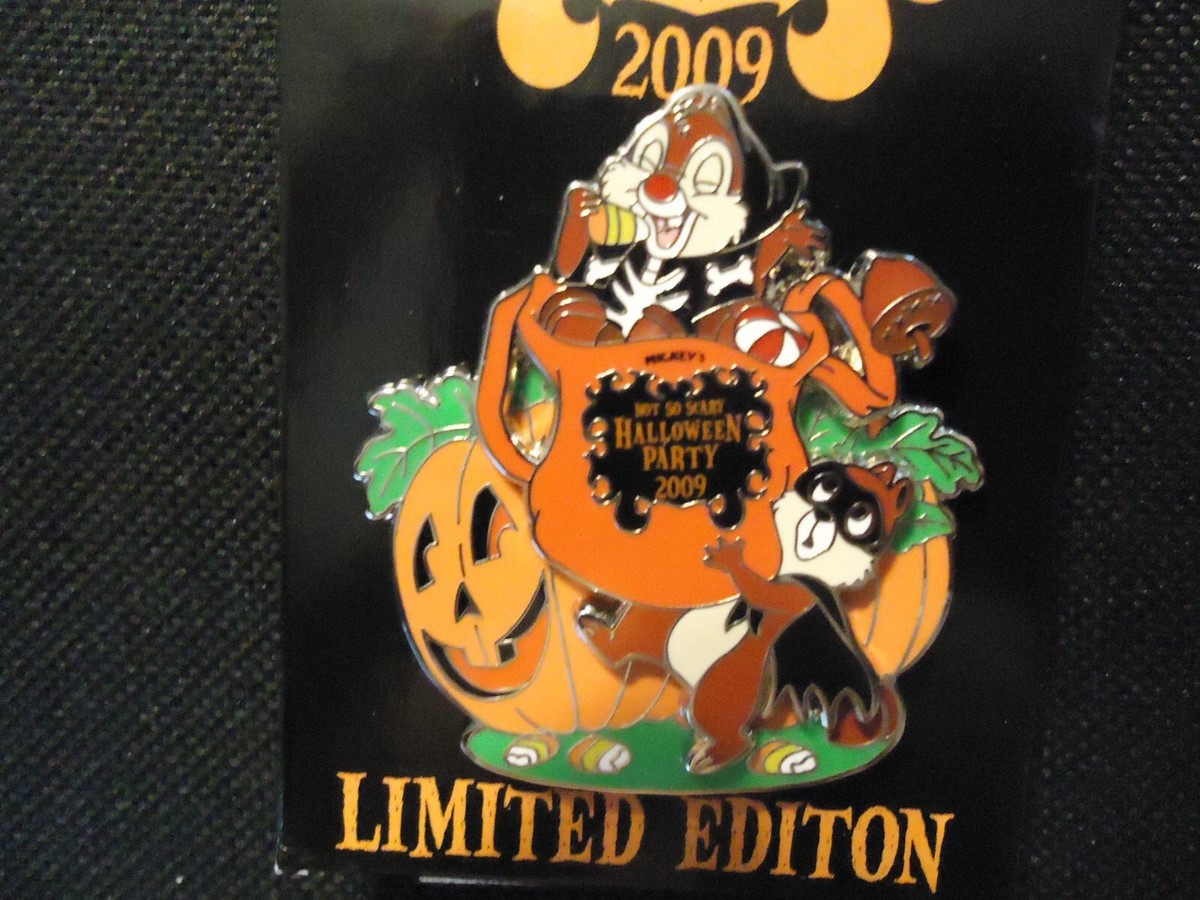 DISNEY WDW MICKEY'S NOT SO SCARY HALLOWEEN PARTY 2009 CHIP & DALE
