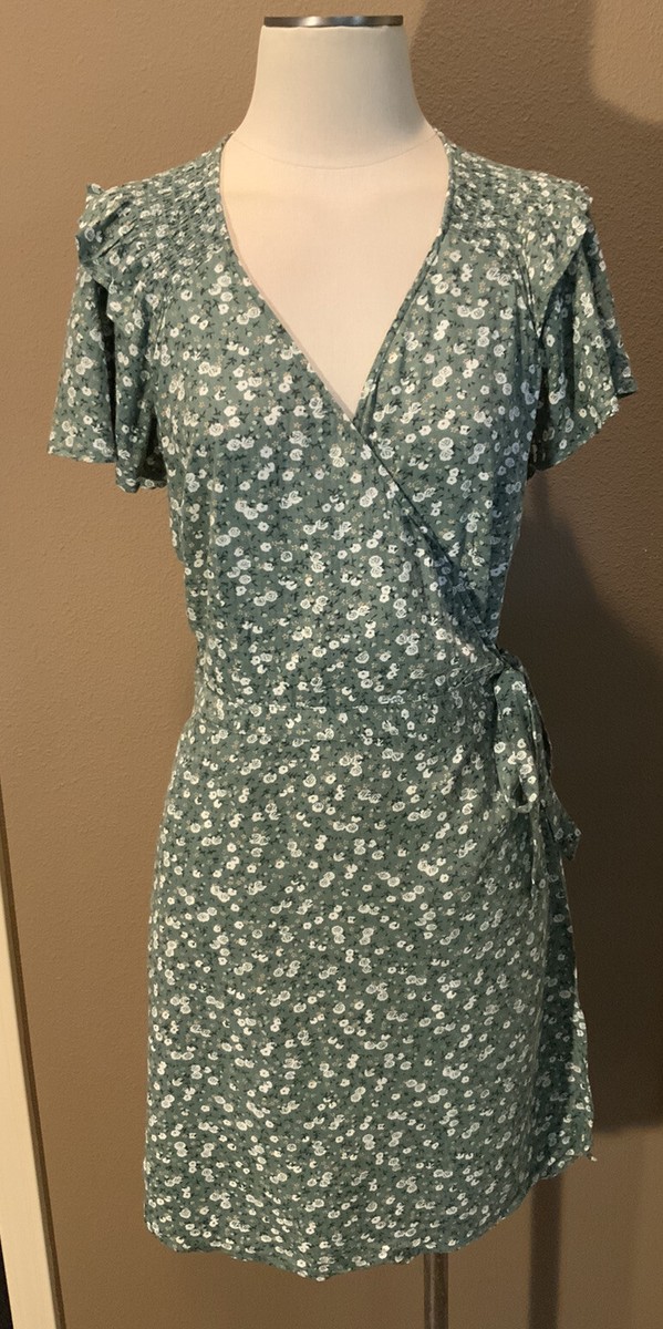 universal thread green floral dress Universal Threads M Green Floral Dainty Cottage Wrap Dress W Gathered  Shoulders