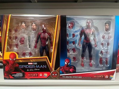 Mafex No. 241 Spider-Man: No Way Home Friendly Neighborhood & No