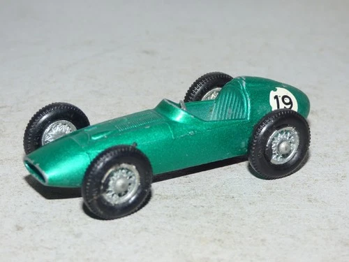 Matchbox Lesney 19 Aston Martin DBR5 Grand Prix car metallic green, No.19 decals