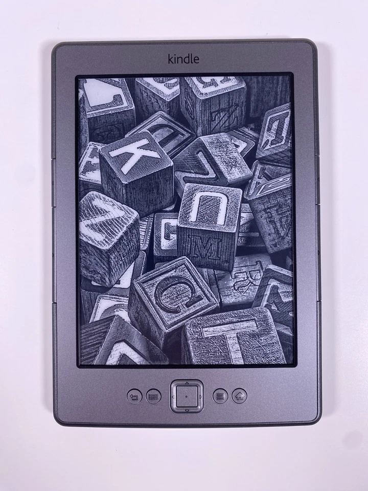 Amazon Kindle 4th Generation D01100 6-inch Wi-Fi 2GB - Unable to Register - GC - Image 3 of 4