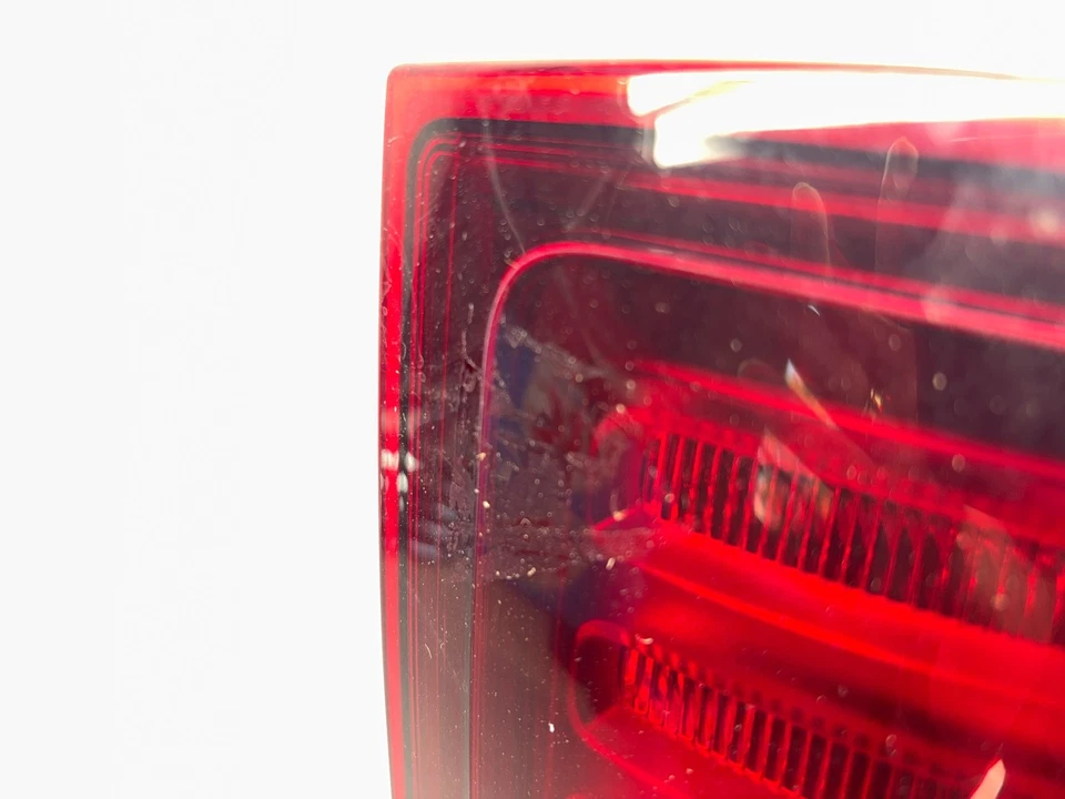 Luz trasera LED deportiva lateral del pasajero Ram 1500 2500 3500 2019-24 clásica 2013-2018 Foto 2 de 4