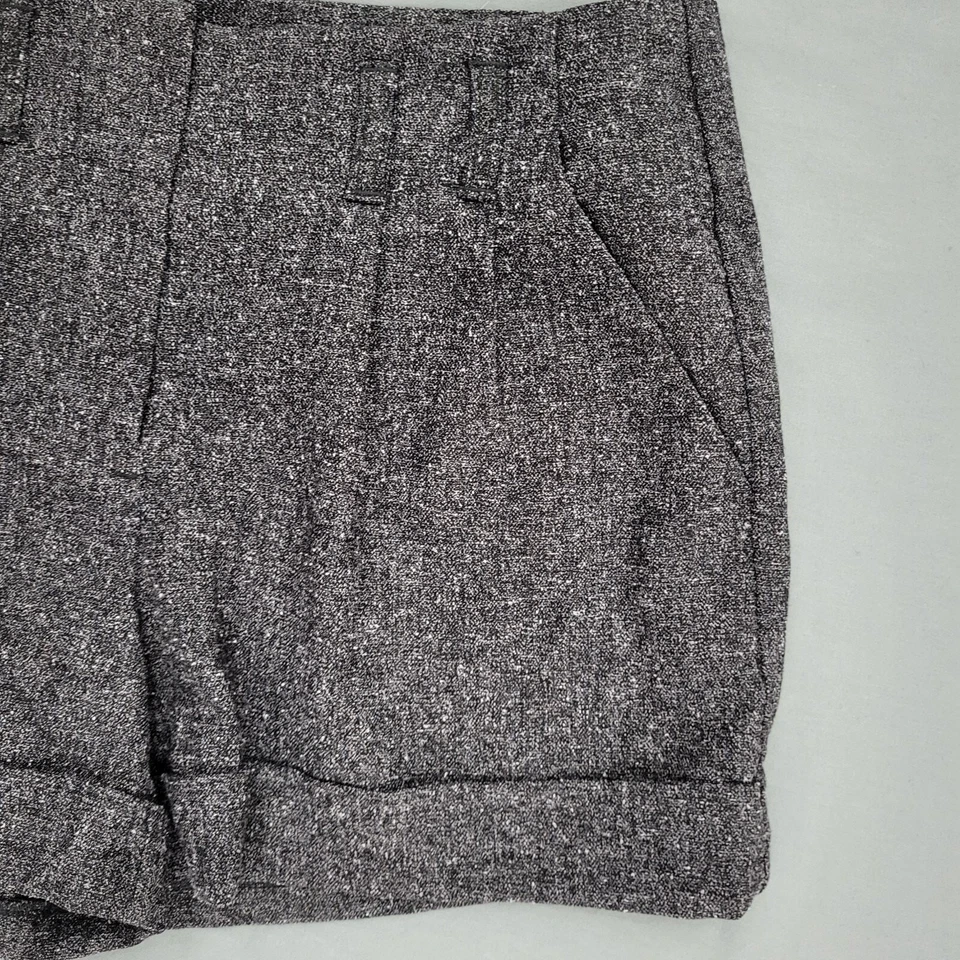 Pantalones Cortos ELLE Mujer Talla 8 Tiro Medio Chino Plisado 3.5" Entrepierna Gris Tweed Oscuro Foto 3 de 4