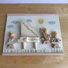 Vintage Wooden Art Angels Hand-Painted 3-D Nursery Piano Music Pink IRMI Read