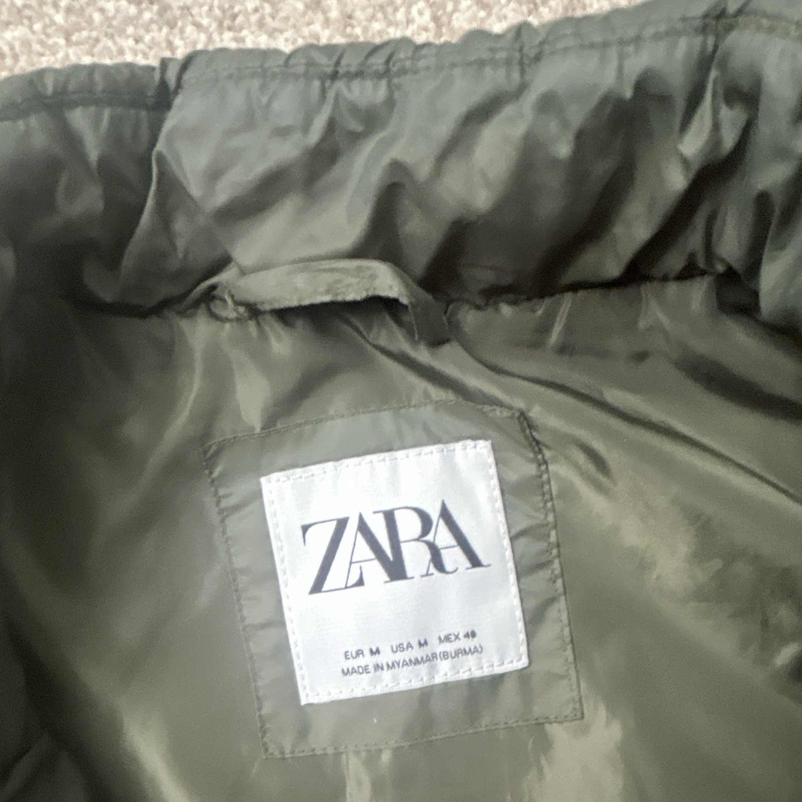 Consumer Collection ZARA Men’s Green Insulated Puffer Gilet Waistcoat Zip Stand-Up Collar M ...