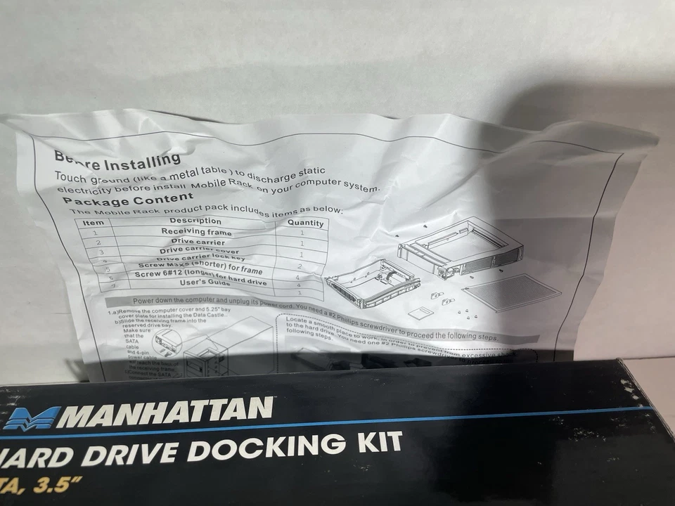 Manhattan Locking Hard Drive Docking Kit for SATA 3.5" Hard Drive Fits 5.25" bay - Image 3 of 4