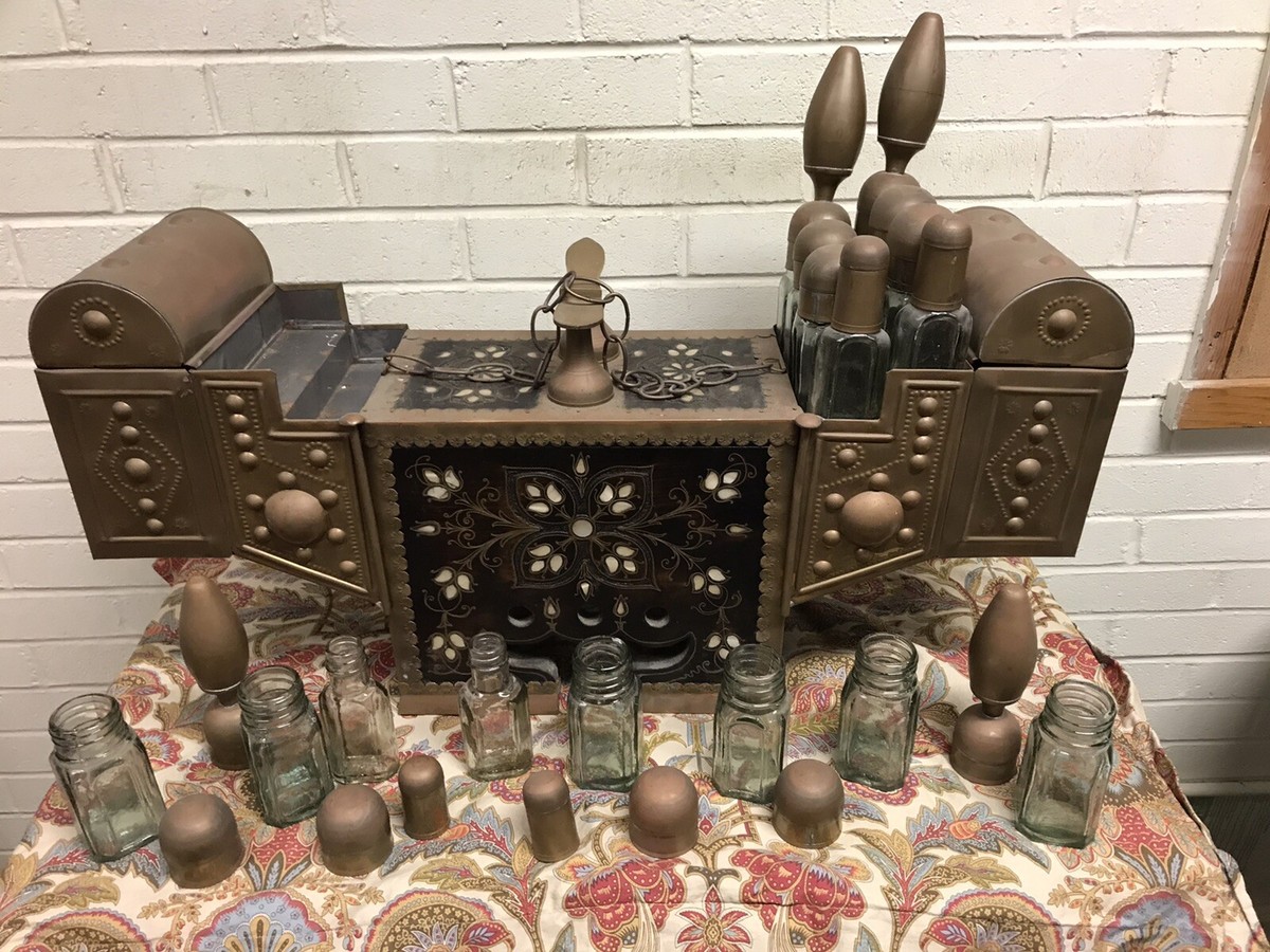 ANTIQUE VTG TURKISH SHOE SHINE BOX KIT BRASS/COPPER? WODD W