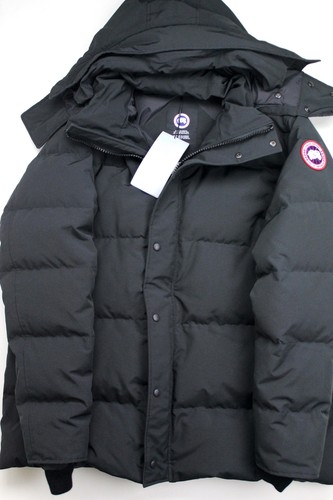 Canada Goose Men's Wyndham 625 Fill 