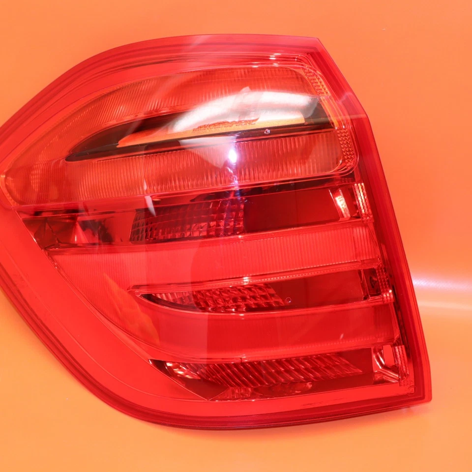 MERCEDES BENZ GL350 TAIL LIGHT LEFT DRIVER 2013 2014 2015 2016 A1669065701 OEM - Image 4 of 4