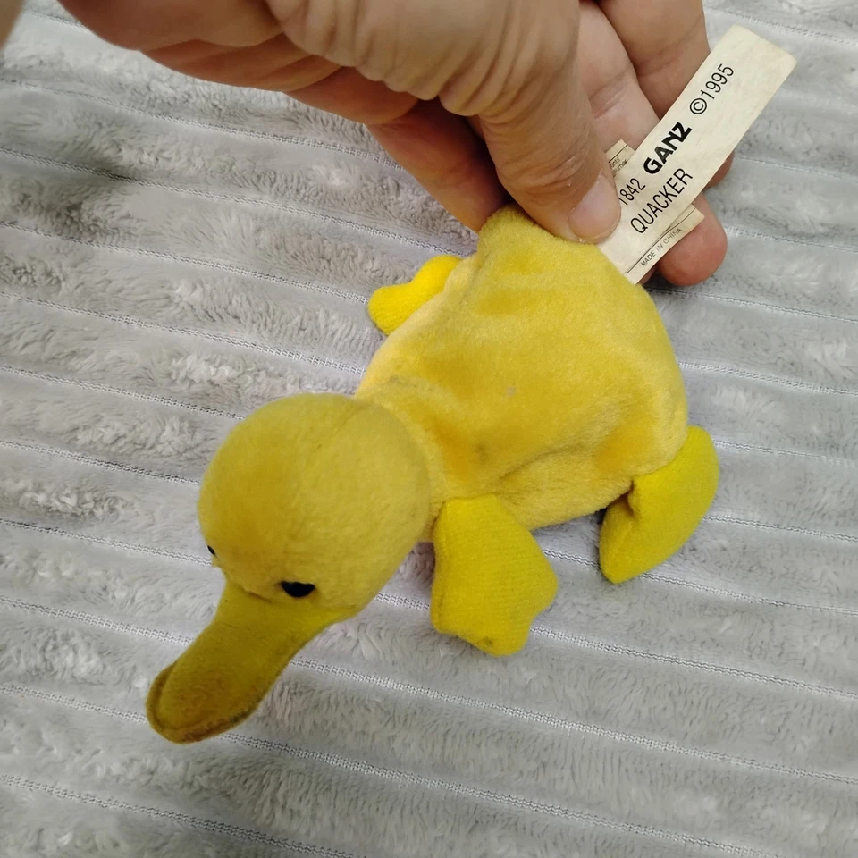 Lote de juguetes de colección parche de col de pasas de California Kissyfur Little Gus Hopsalot Foto 4 de 4