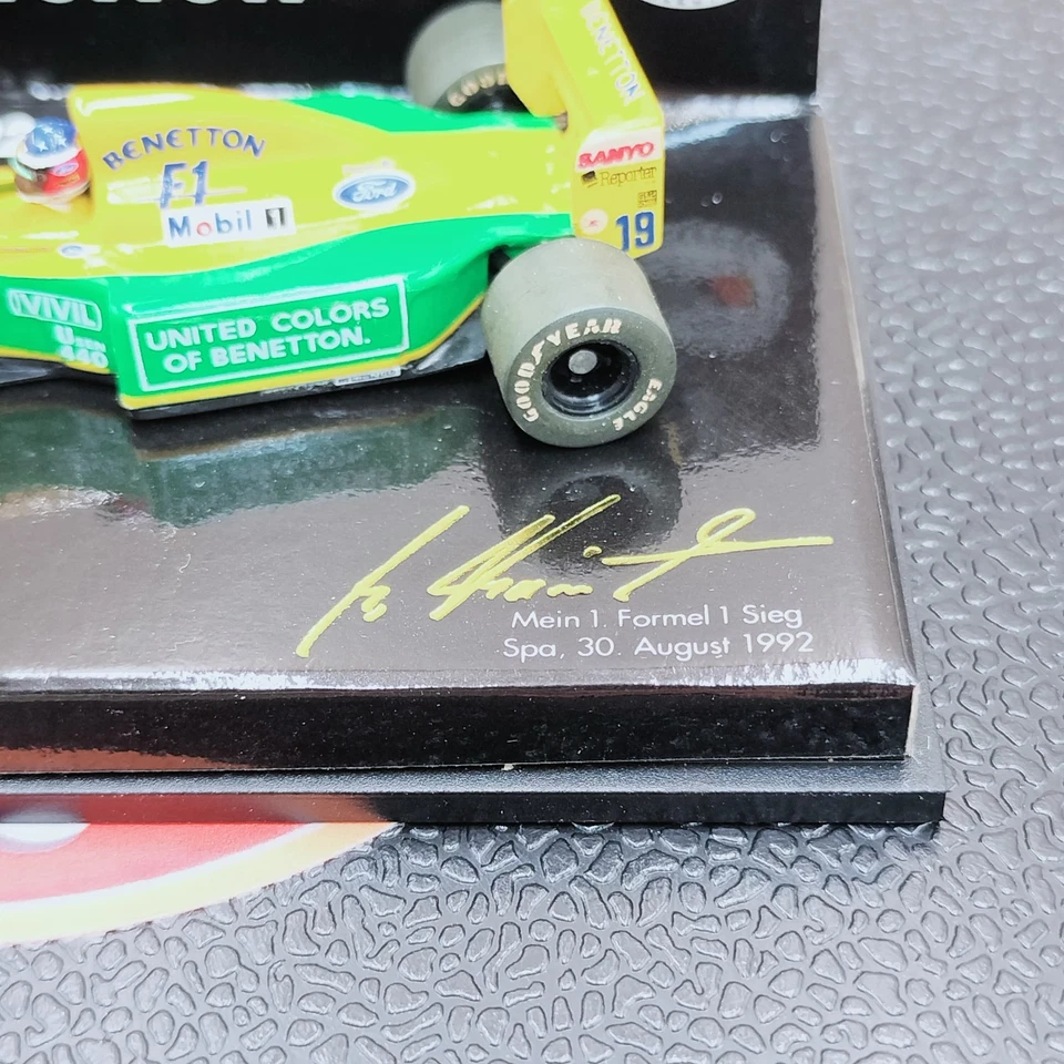 MINICHAMPS 1/64 Michael Schumacher Benetton B192 F1 August 1992 MSC641100 Yellow - Image 4 of 4