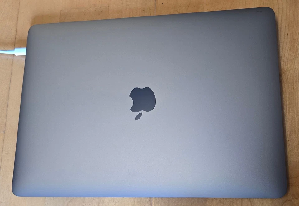 Apple MacBook Pro 13" 2019 · i7 · 16GB · 2TB, Foto 2 von 5