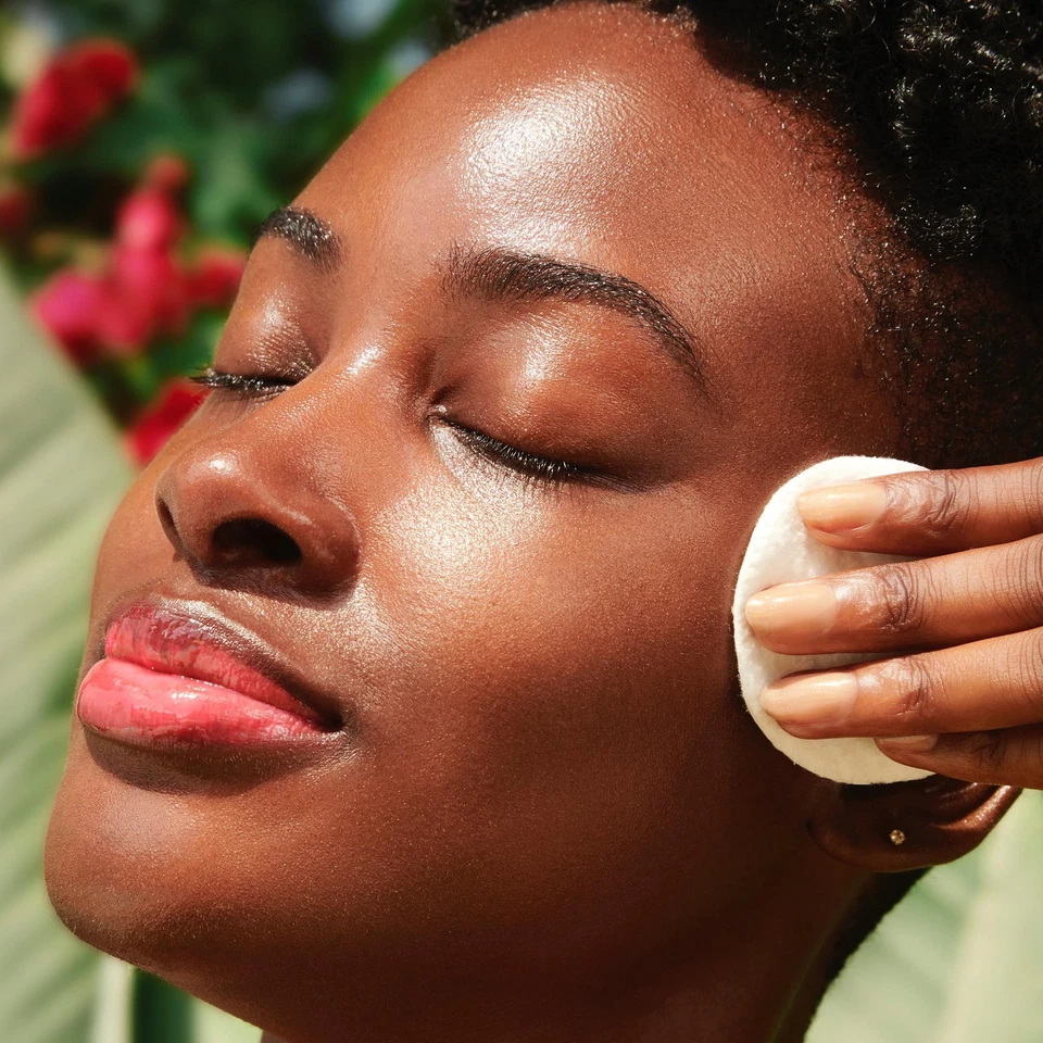 Limpiador facial Clarins One-Step con extracto de naranja 6,8 onzas Foto 4 de 4