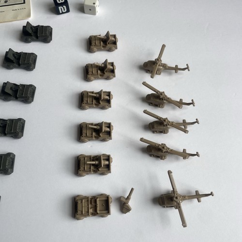 Vintage Chopper Strike Board Game Replacement Parts - 10 Choppers 12 Jeeps Dice - Picture 5 of 11