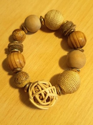 Paparazzi Stretch Armband Holzperlen Ø 1,5-2,5 cm Holz Rattan Metallringe gold