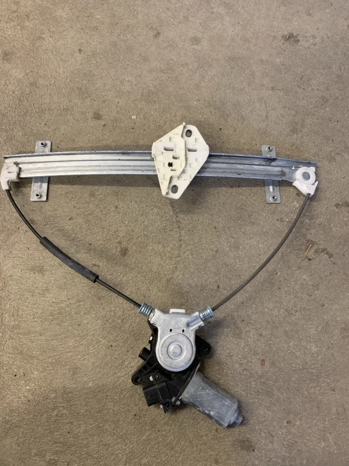 04-08 Motor de ventana eléctrica de puerta delantera derecha Acura TL con regulador AY0620402322 Foto 2 de 4