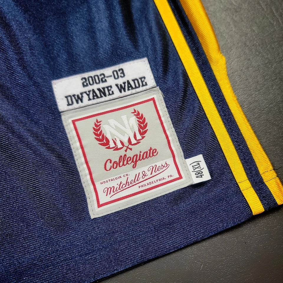 100% Authentic Dwyane Wade Mitchell & Ness 02 03 Marquette Jersey Size 48 XL - Image 2 of 4
