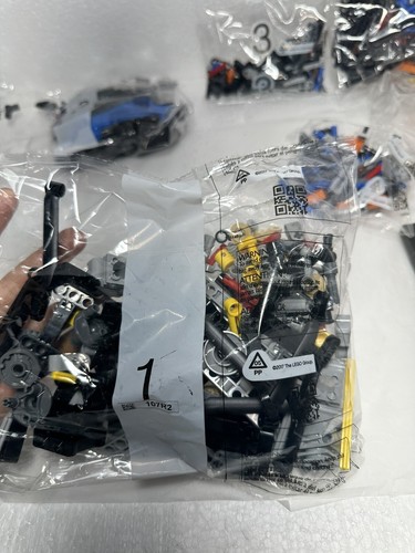 LEGO Technic Mclaren Formula 1 F1 Team 42141 PLS READ - Picture 5 of 12
