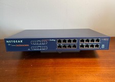 NETGEAR FS516 - switch - 16 ports