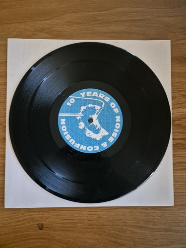 RARE Oasis (2) 10 Years Of Noise And Confusion 10" UK 2001 Vinyl Record - Picture 2 of 4