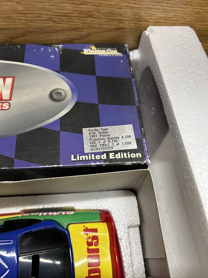 Pontiac Bank 1997 Derrike Cope Skittles Derrike #36 Action 1:24 Foto 4 de 4