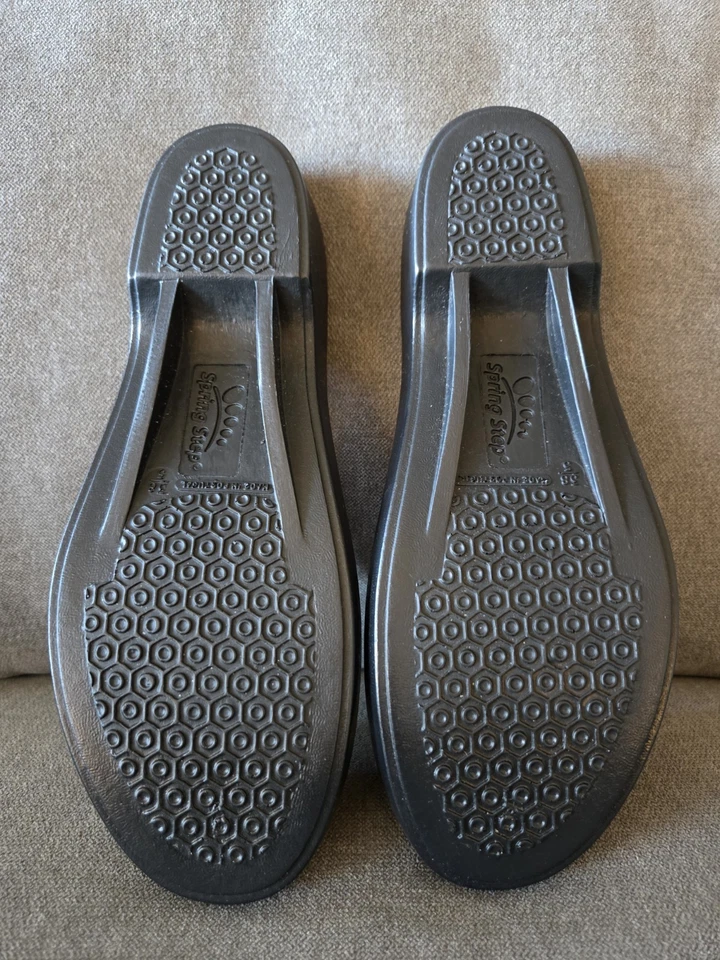 Spring Step Tender Slip On Women’s Shoes Gold Made In Portugal Sz 38 U.S 7.5-8 - Image 2 of 4