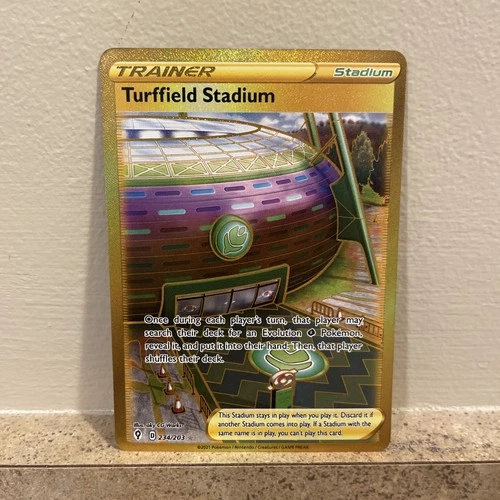 Turffield Stadium - 234/203 Secret Rare Gold Holo SWSH Evolving Skies 2021 - NM