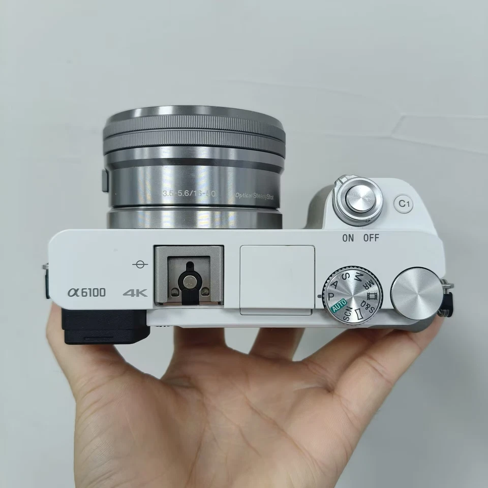 Sony Alpha a6100 24.2 MP Digitale Spiegelreflexkamera mit 16-50mm Objektiv - Bild 3 von 4