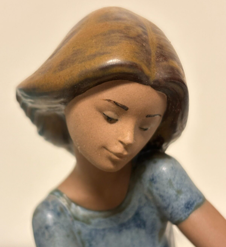 LLADRÓ - Figurine #2169 "Repose" - In Original Box - Retired 2005 - Picture 6 of 15