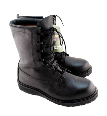 New BATES Size 10.5 R Waterproof Gore-Tex 14 Degree  Protect Men Boot MSRP  $199