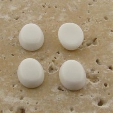 24 VINTAGE WHITE GLASS SMOOTH 8x6mm. OVAL LOW DOME CABOCHONS H177