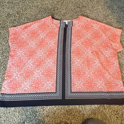 Croft & Barrow Womens 1X Coral Navy Medallion Border Print Short Sleeve Blouse