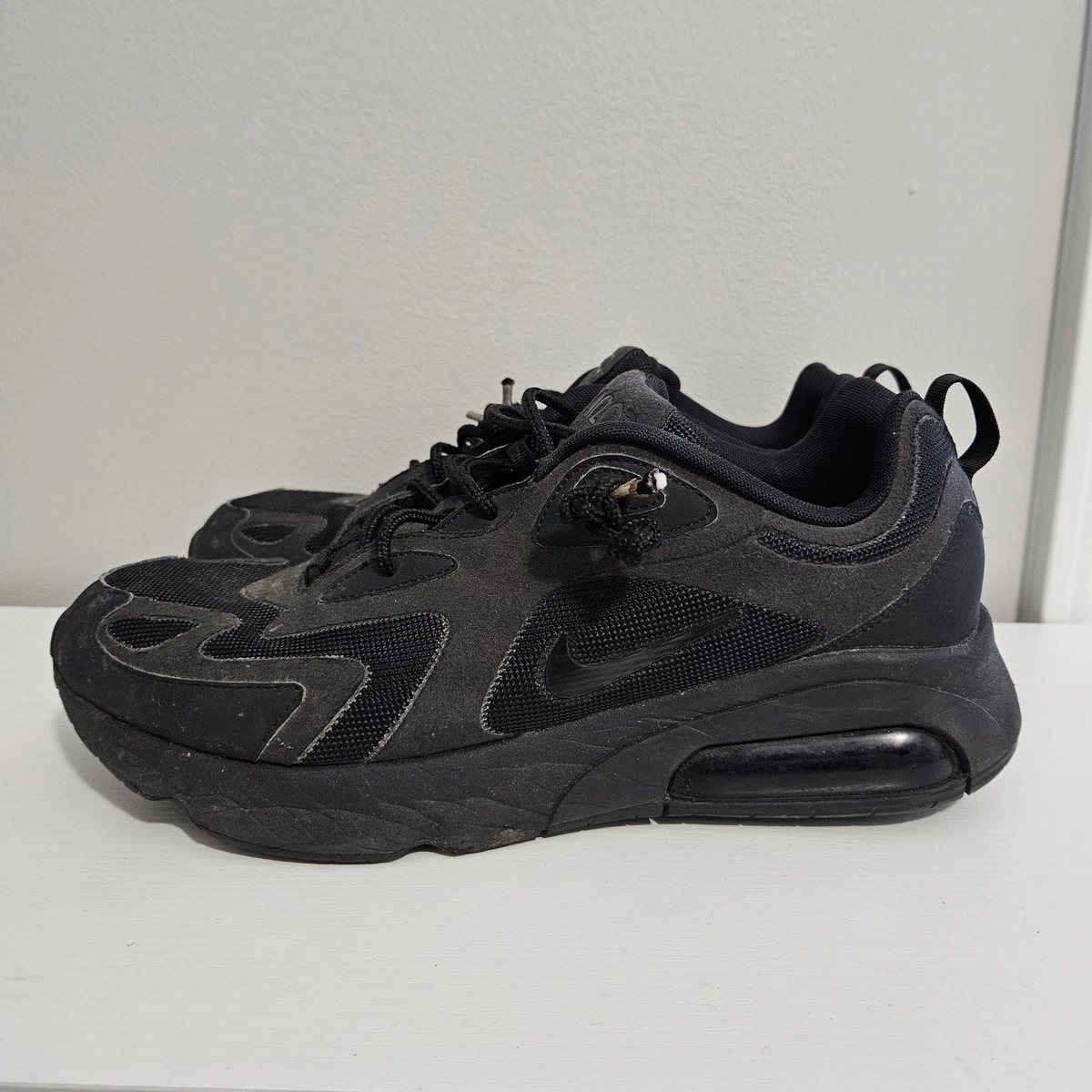 Nike Men’s Air Max 200 Triple Black  Athletic Running Shoes AQ2568-003 Size 7 Nike Air Max 200  main image 4