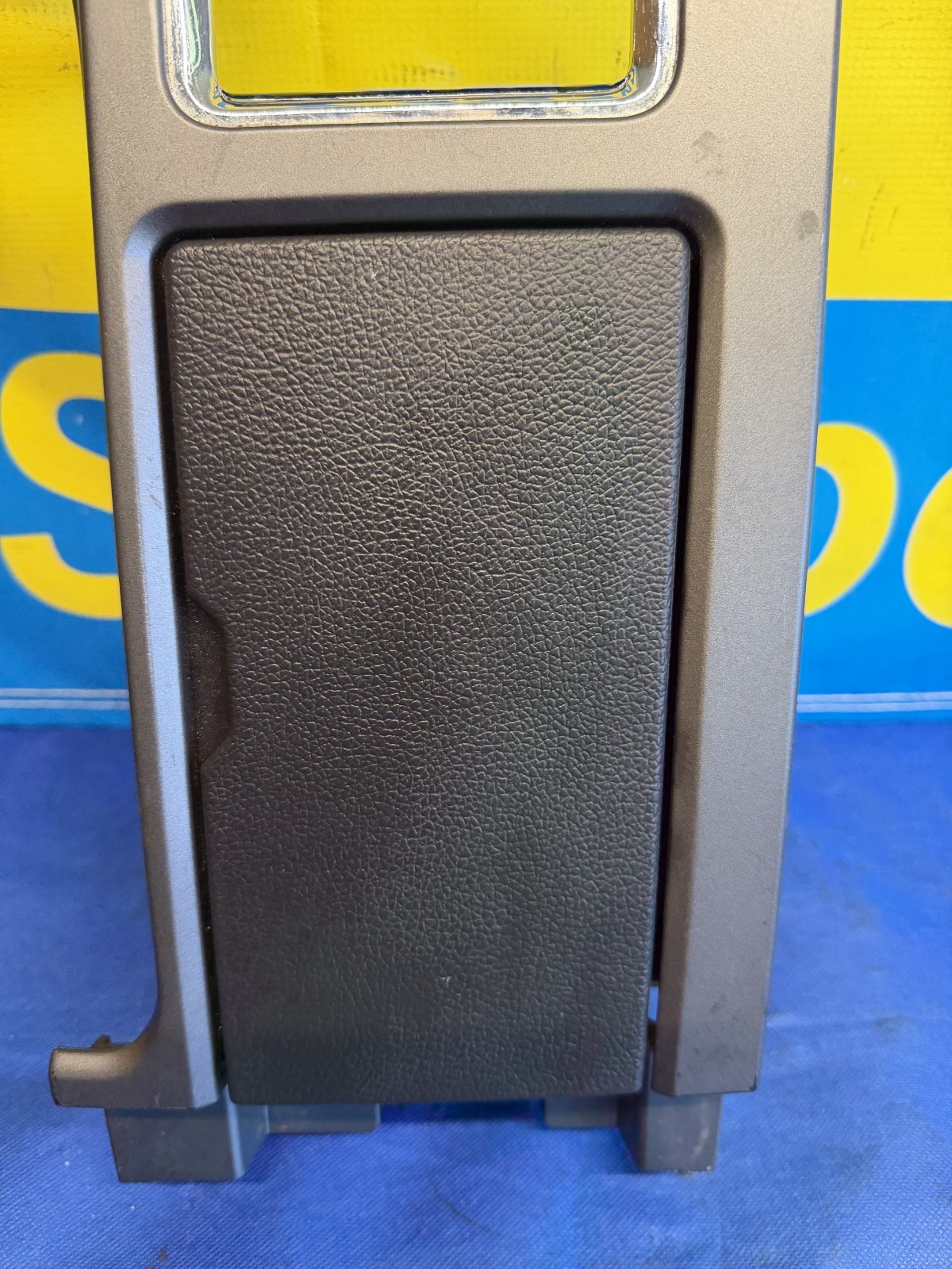 Ford GT 2010-2014 Center console lid