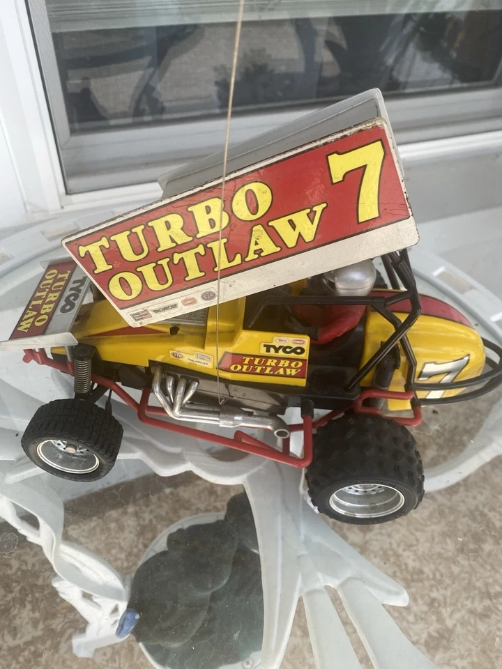 Vintage Tyco Turbo Outlaw 7 RC Sprint Car With Remote Red Yellow - Image 4 of 4