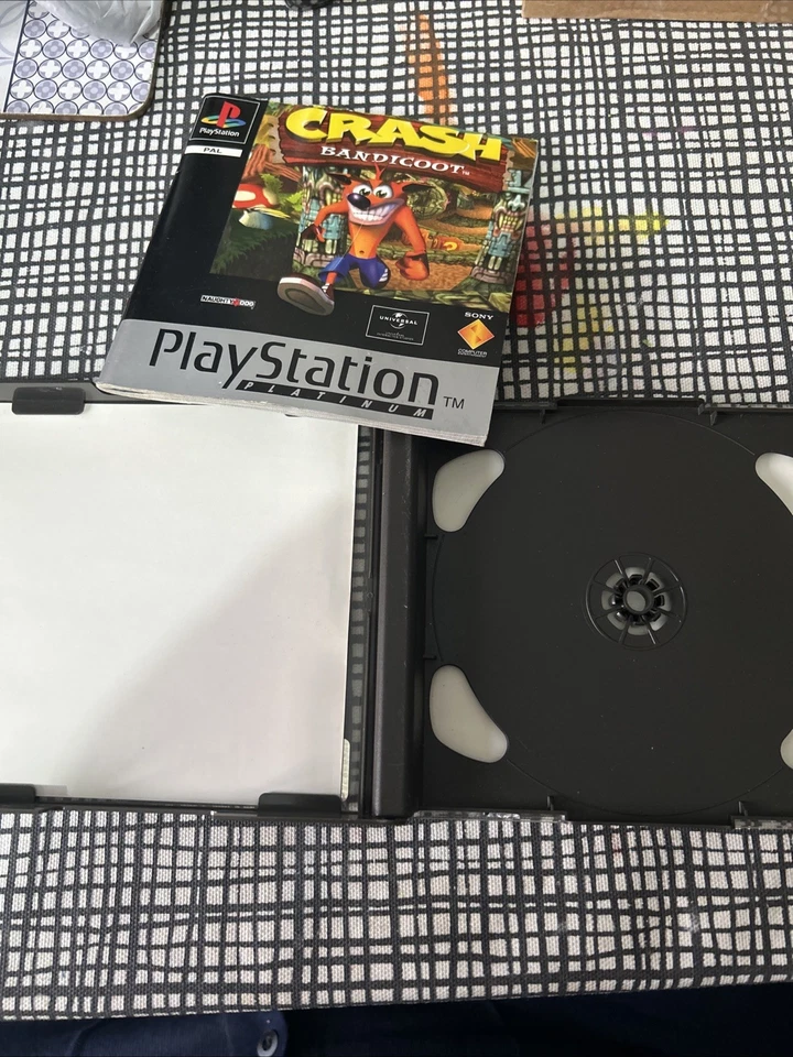 Crash Bandicoot 2 (Playstation PS1) BOX ONLY - Image 1 of 1