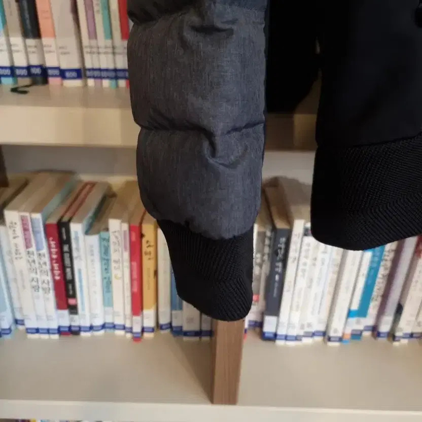 Discovery Lightweight Padded Jacket Size 105 - Ex… - image 8