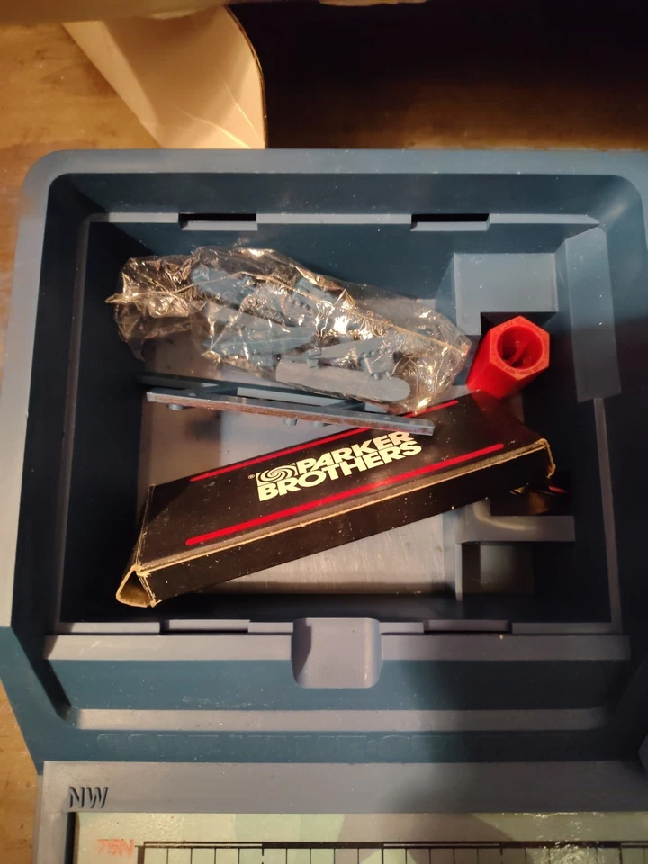 1977 Parker Brothers CODE NAME: SECTOR, Vintage Computer Game Subs Original Box  - Image 4 of 4