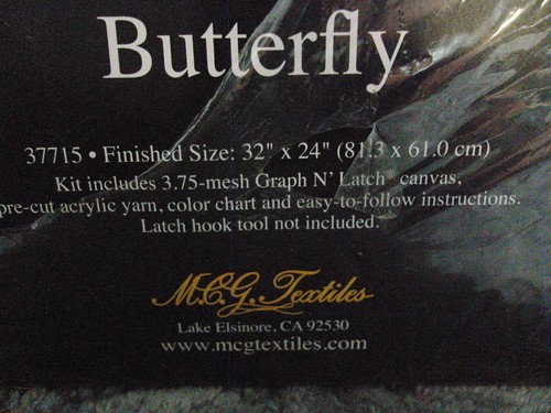 MCG TEXTILES LARGE BUTTERFLY LATCH HOOK RUG 32" X 24" 37715 (new) ^ - Picture 3 of 6