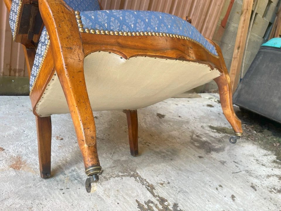 Fauteuil Voltaire ancien en bon état du 19ème siècle, noyer et 4 positions. - Photo 4/4