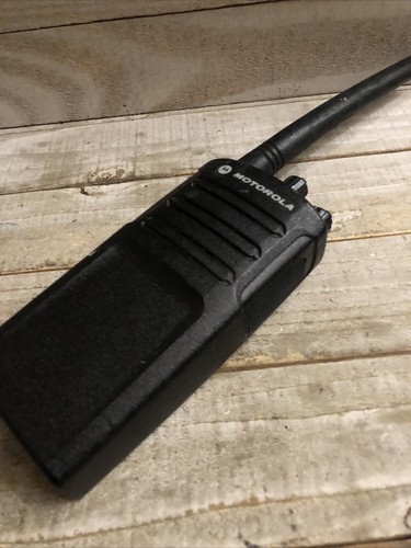 Motorola RMV2080 2W VHF 5 Channel Two-Way Radio - Free Shipping - No Battery - Picture 4 of 11