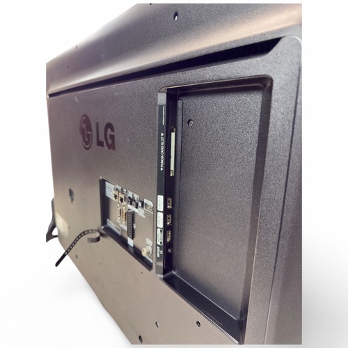 LG 42 Zoll (106,7 cm) Full HD LED Fernseher HDMI SCART DVB-C CI+ mit Fuß - Bild 12 von 15