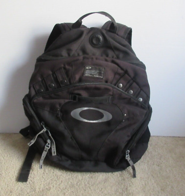 Oakley Tactical Field Gear No. 20-S1242-0 Backpack | eBay Oakley Tactical Field Gear No. 20-S1242-0 Backpack | eBay