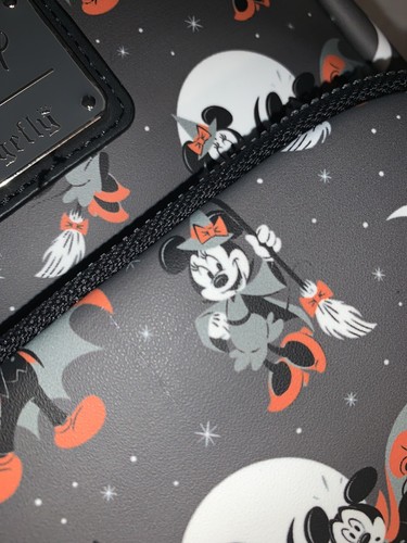 NUEVO Mini Mochila Loungefly Disney Mickey Vampire y Minnie Witch ~ Arco Negro - Imagen 6 de 6
